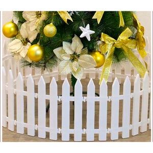 23pc. Picket Fence Christmas Tree Decoration